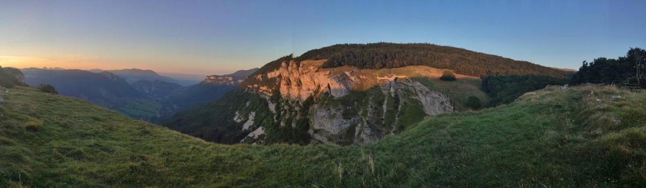 Okami Du Vercors Saint-Laurent-en-Royans Esterno foto